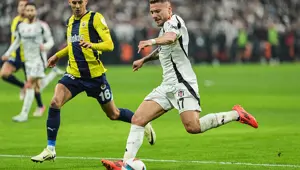 Süper Lig'de dev derbi: Fenerbahçe-Beşiktaş maçı öncesi tüm gelişmeler Süper Lig'de dev derbi: Fenerbahçe-Beşiktaş maçı öncesi tüm gelişmeler
