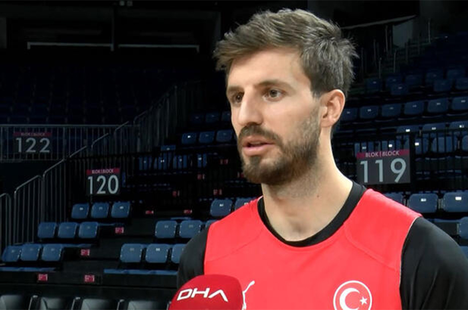 İtalya maçında sakatlanan Doğuş Özdemiroğlu'ndan kötü haber