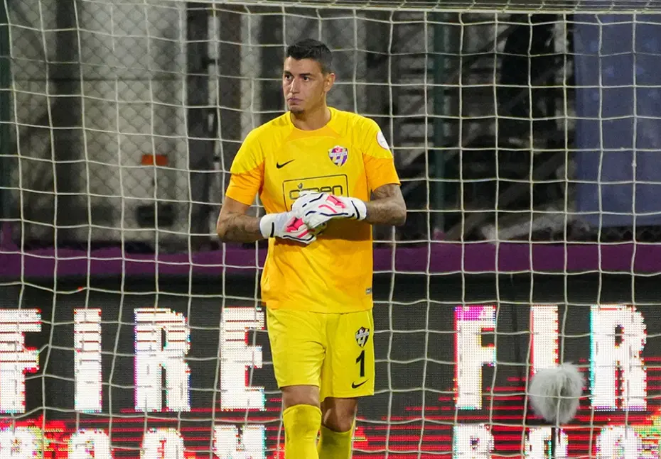 Galatasaray'dan Berke Özer için son karar: Muslera'dan eldivenleri alacak mı? - 3 Galatasaray'dan Berke Özer için son karar: Muslera'dan eldivenleri alacak mı? - 3