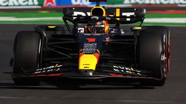 Meksika'da kazanan Max Verstappen rekorunu yeniledi