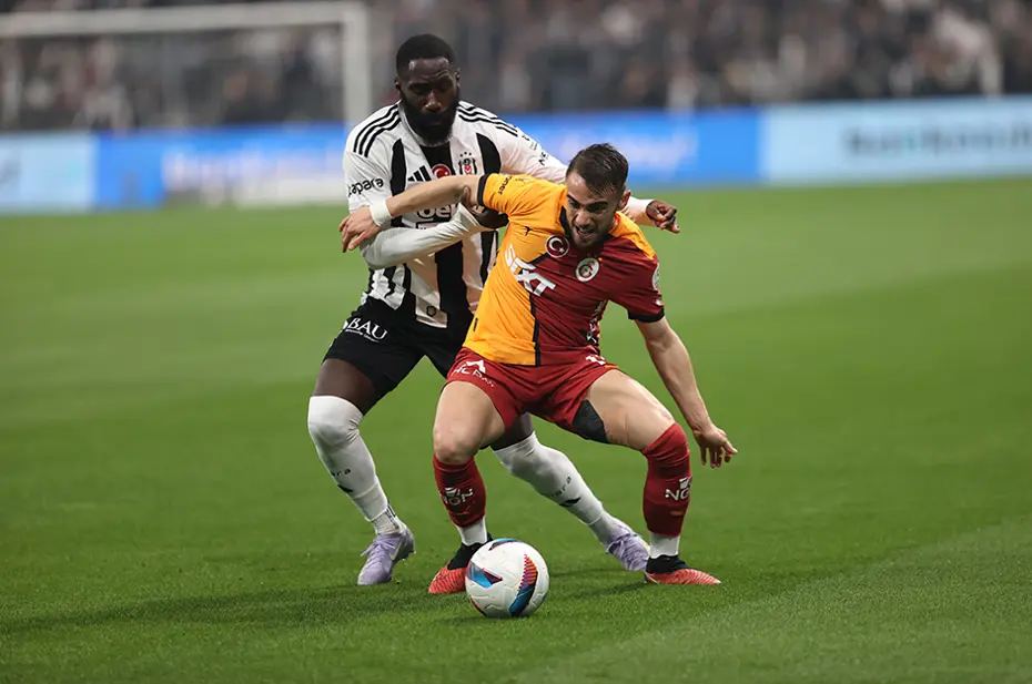 Beşiktaş - Galatasaray VAR kayıtları: Kırmızı kartlar ve İngilizce detayı - 5 Beşiktaş - Galatasaray VAR kayıtları: Kırmızı kartlar ve İngilizce detayı - 5