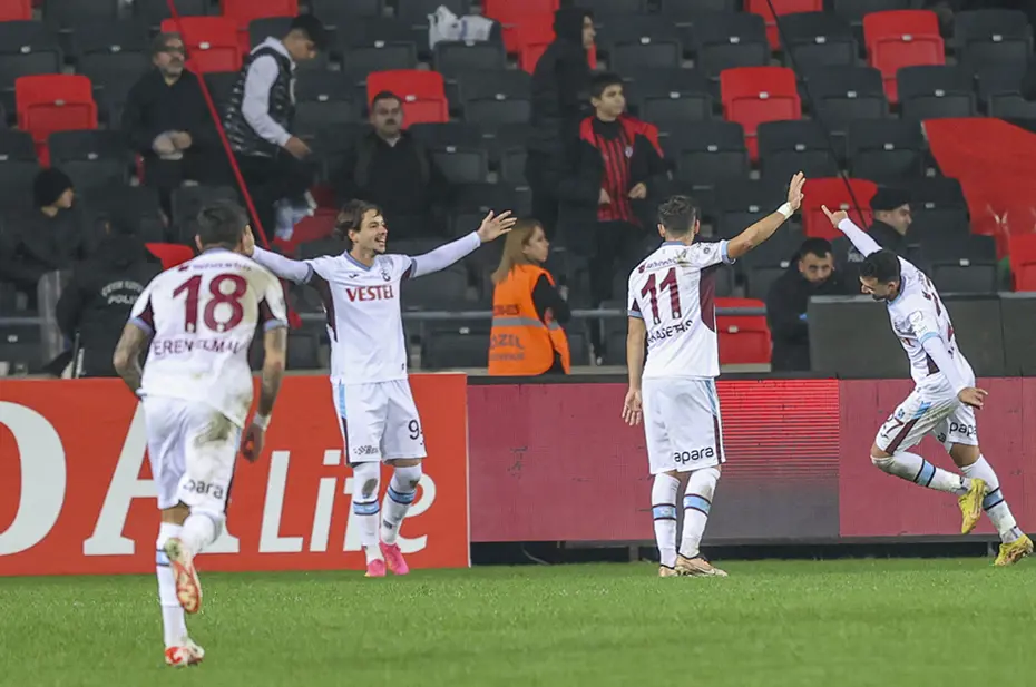 "Şampiyonluk için erken hazırlık" | Spor yazarları Trabzonspor için ne dedi? - 3