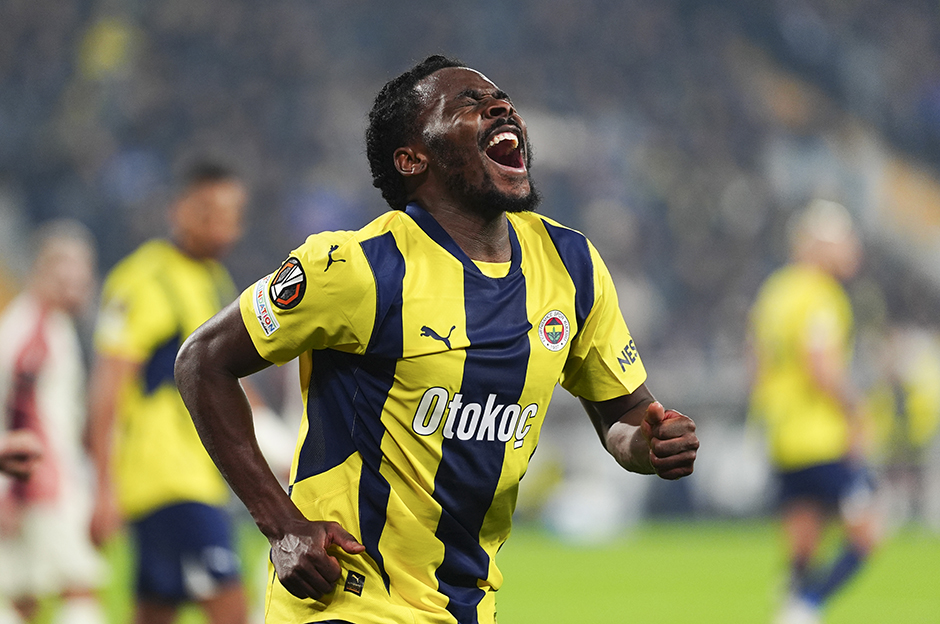 Beşiktaşta Sağ Bek Krizi Osayi-Samuel Defteri Yeniden Açıldı mı
