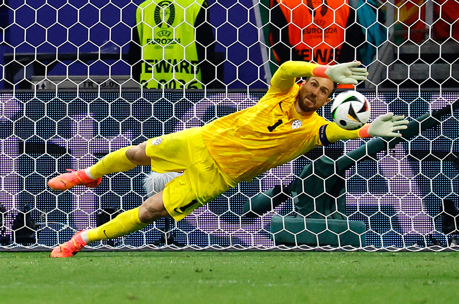 Galatasaray, kaleci transferi için görüşmelere başladı: "Abla" avantajını kullanacaklar