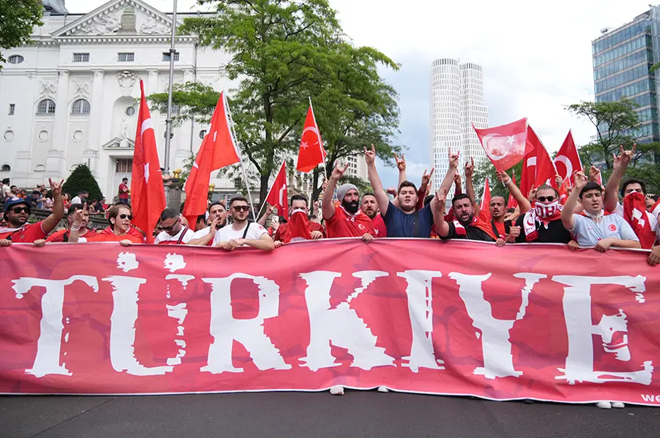 Tarihi maç öncesi Berlin'de büyük coşku, A Milli Takım'a büyük destek - 17