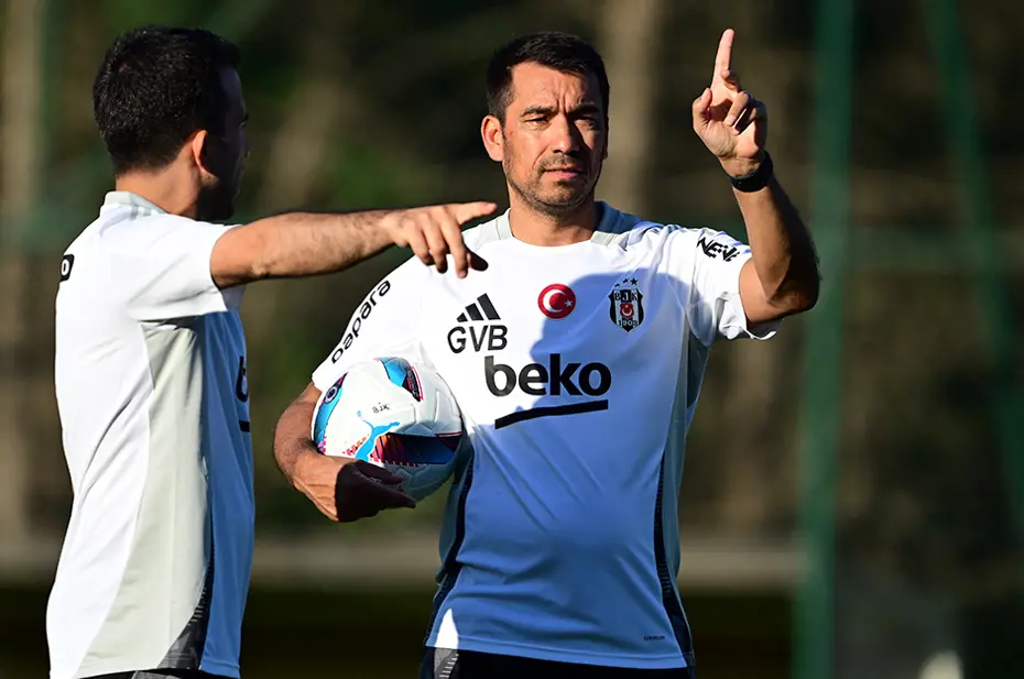 Beşiktaş'ta bileti kesilen 4 futbolcunun yeni takımları şekilleniyor - 2 Beşiktaş'ta bileti kesilen 4 futbolcunun yeni takımları şekilleniyor - 2
