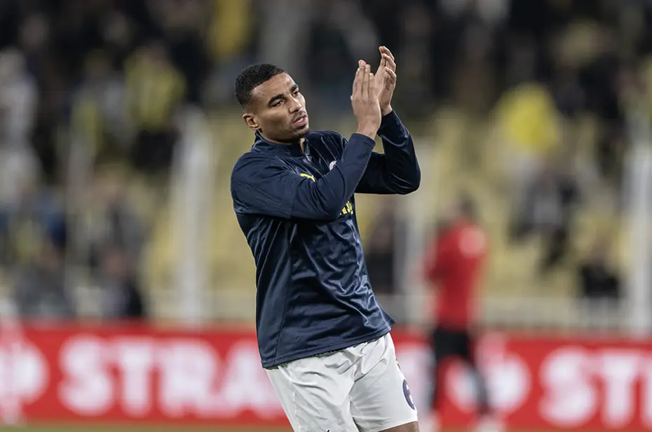 Fenerbahçe'de flaş derbi gelişmesi: Dev maça yetişiyor - 4 Fenerbahçe'de flaş derbi gelişmesi: Dev maça yetişiyor - 4