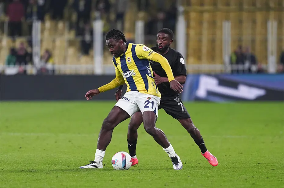 Ve Osayi-Samuel, Fenerbahçe kararını verdi: Herkesi ters köşe yaptı - 2 Ve Osayi-Samuel, Fenerbahçe kararını verdi: Herkesi ters köşe yaptı - 2