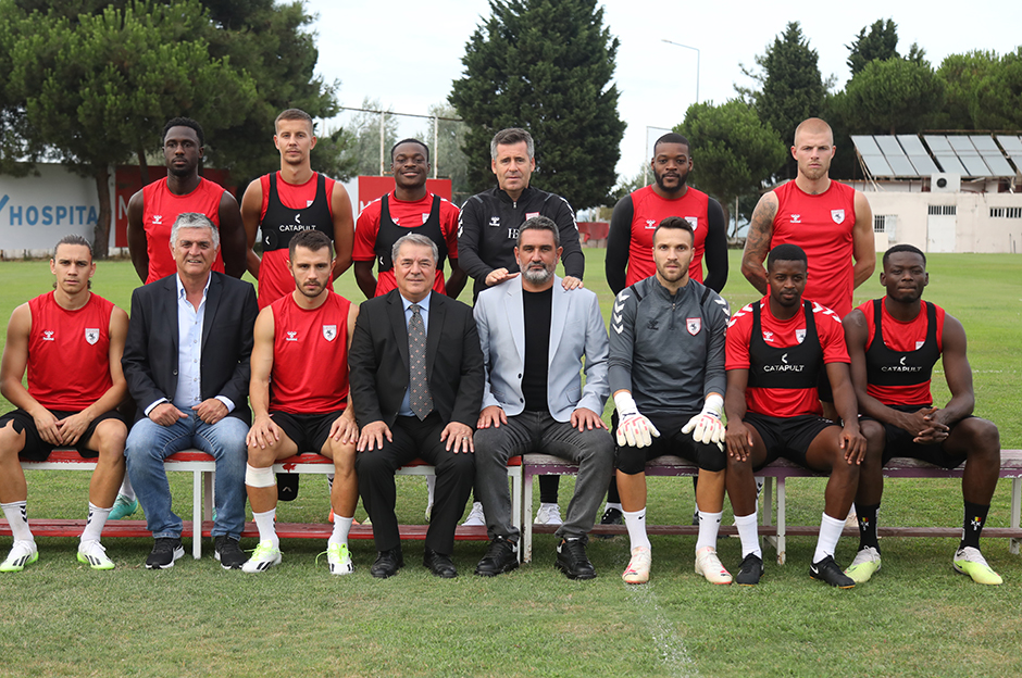 Samsunspor'dan transfer şov! 10 futbolcuyu tanıttılar