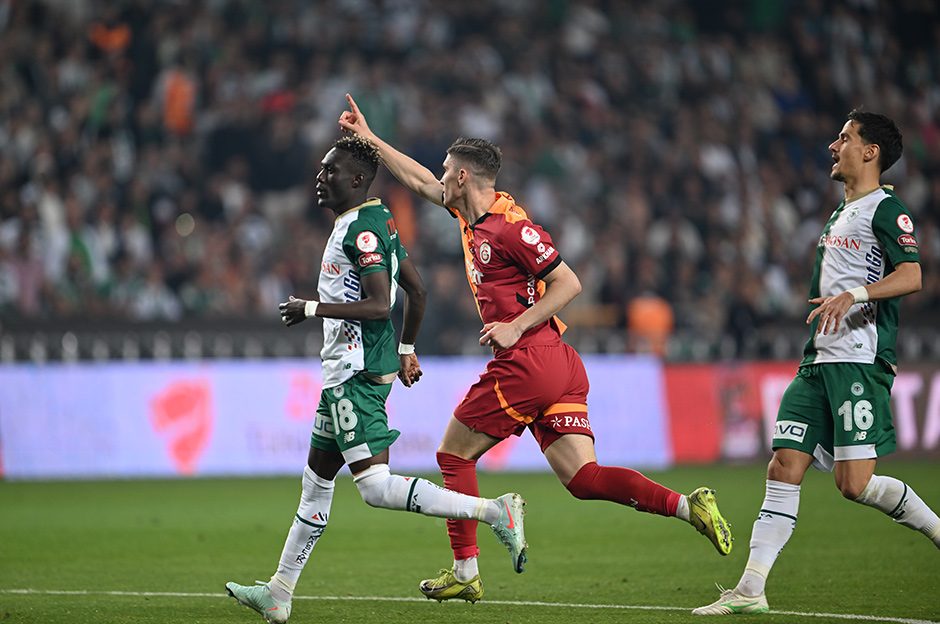 Gecenin yıldızı Sallai'den attığı goller için "mevki" vurgusu