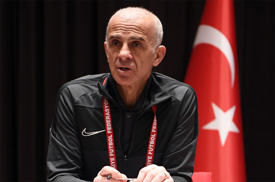 Oğuz Çetin'den Ali Koç için bomba Mourinho iddiası: "Tuzağının içinde yer alıyor"