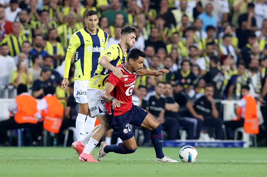 Fenerbahçe - Lille maçından kareler: Mourinho'dan Tadic sürprizi - 15 Fenerbahçe - Lille maçından kareler: Mourinho'dan Tadic sürprizi - 15