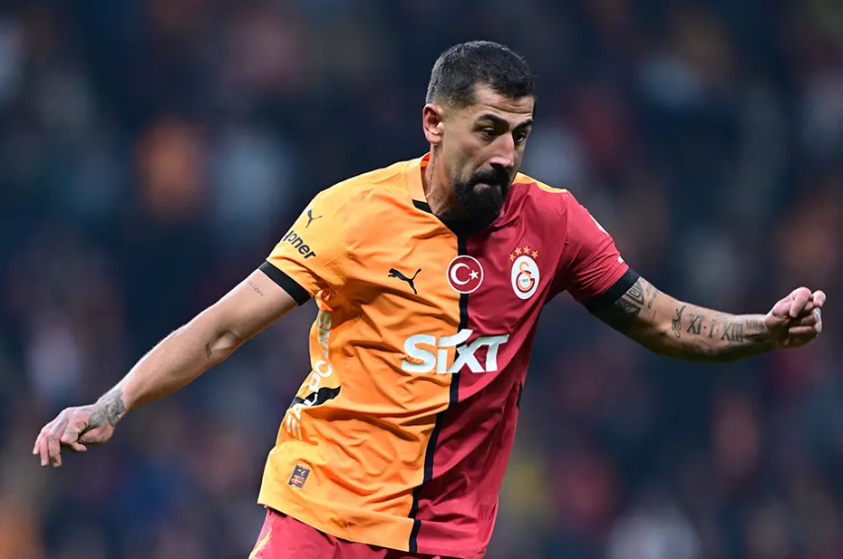 "Evet" derse Galatasaray vedalaşacak: Süper Lig'de flaş transfer - 3 "Evet" derse Galatasaray vedalaşacak: Süper Lig'de flaş transfer - 3