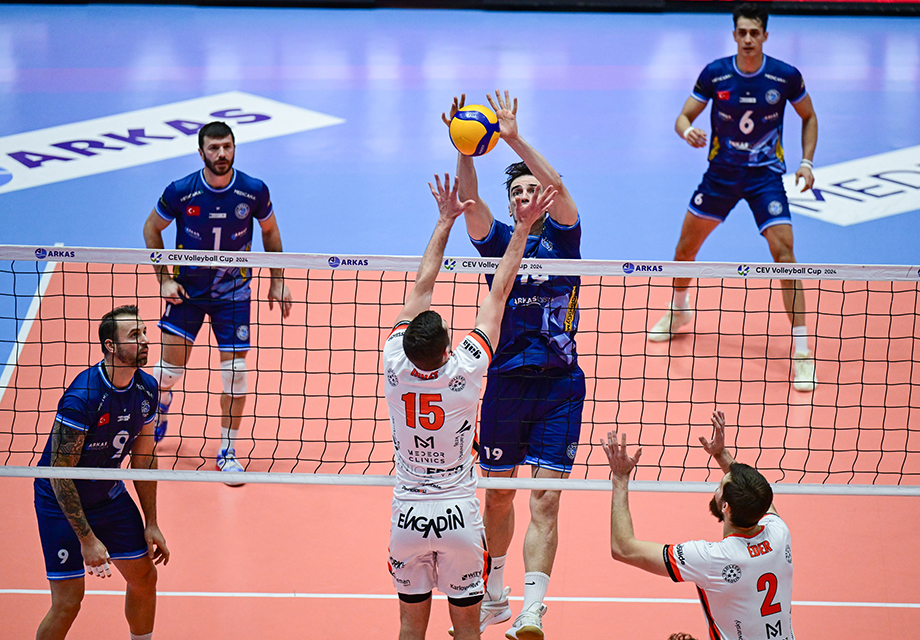 Arkas Spor, 8'li final turu ilk maçında kazandı
