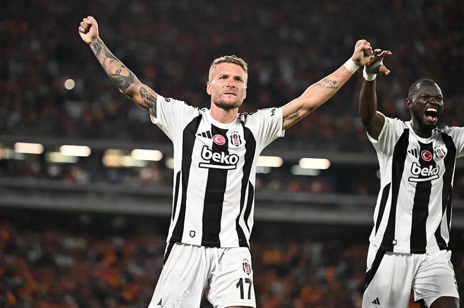 Beşiktaş'ın tarihi zaferi Avrupa'da manşetlerde: "Van Bronckhorst, Galatasaray'ı katletti" - 20