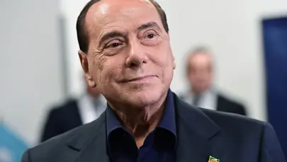Milan'ın efsane başkanı Silvio Berlusconi hayatını kaybetti