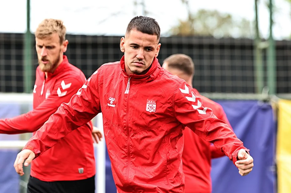 Ve Rey Manaj'ın yeni takımı belli oldu: Şok bonservis - 1