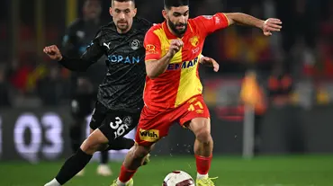 Göztepe'yi kalecisi Lis kurtardı