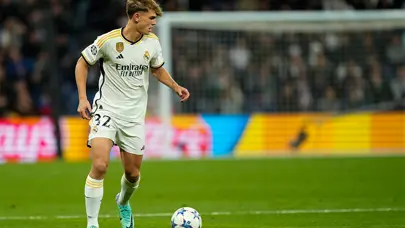 Real Madrid'den Como'ya: Orta saha transferi açıklandı