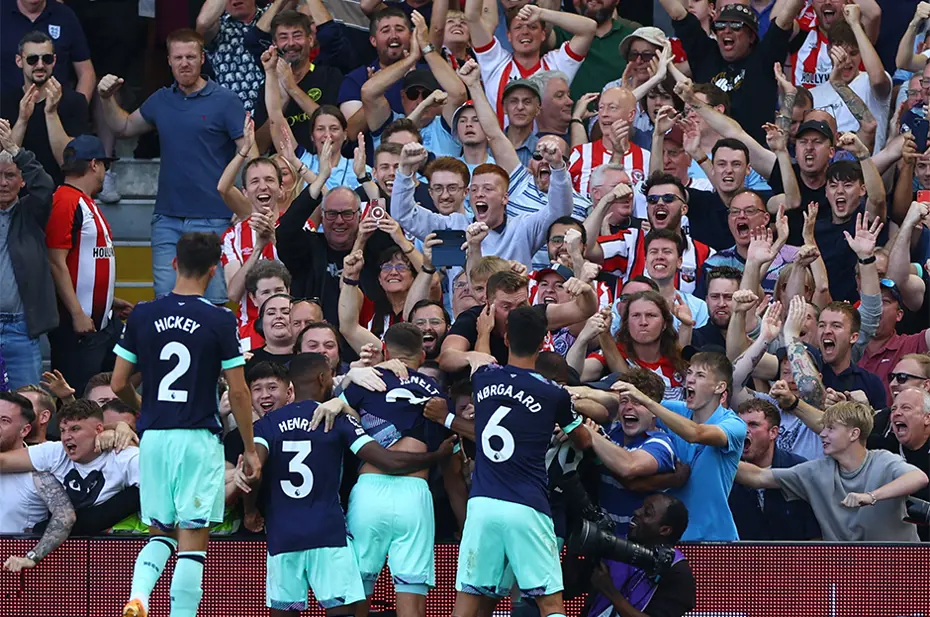 Liverpool geriden gelip kazandı, Brighton ikide iki yaptı - 9