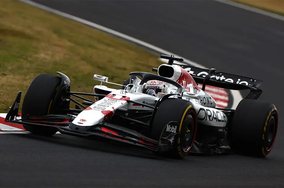 Japonya'da üst üste 4. zafer: Verstappen'den sezonun ilk galibiyeti