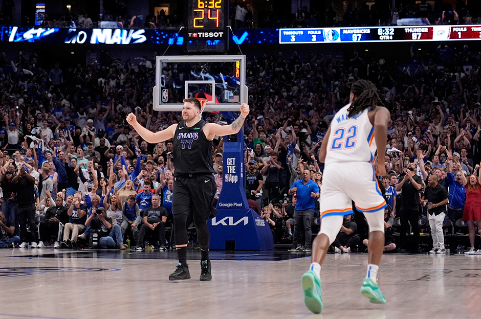Dallas Mavericks muhteşem geri dönüşle konferans finalinde
