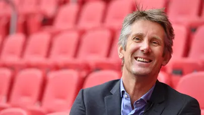 Edwin van der Sar'dan üzen haber: Yoğun bakıma alındı