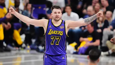 Luka Doncic eski takımını yıktı: 45 sayıyla Lakers'ı galibiyete taşıdı
