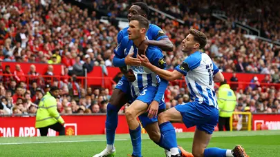 Premier Lig | Brighton, ManU'yu dağıttı, Tottenham duraklamada güldü