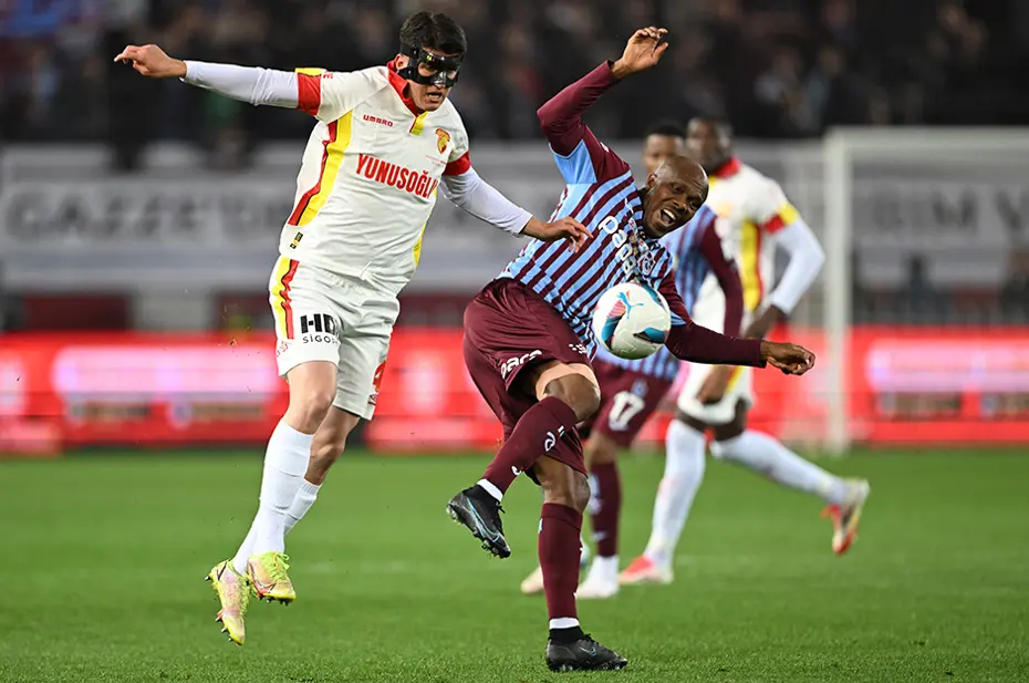 Nwakaeme, hakemle olan penaltı diyaloğunu açıkladı - 5