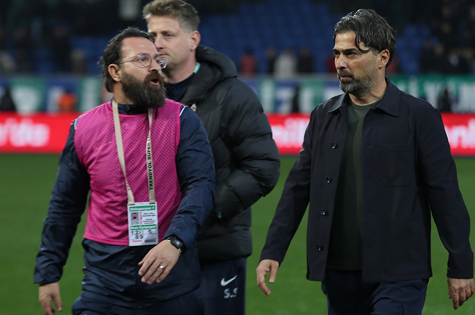 İlhan Palut: "Bir galibiyetle giderilecek bir durumda değiliz"