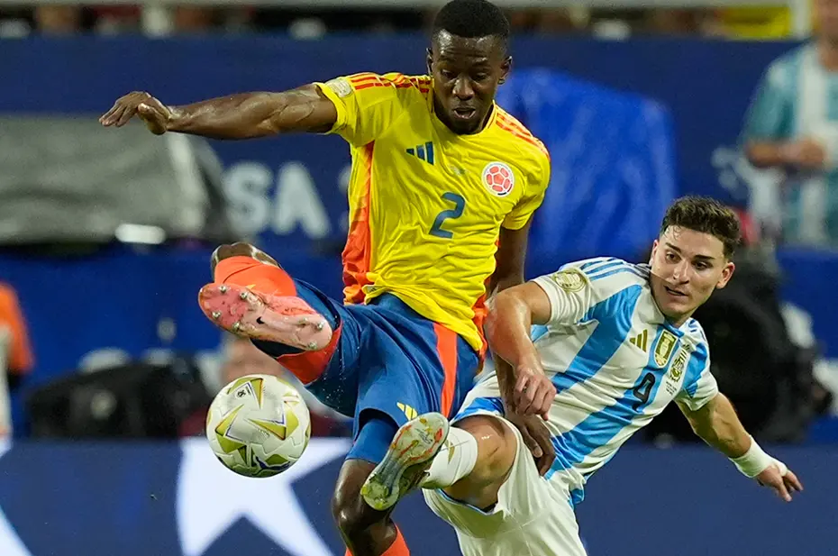 Galatasaray’ın transfer gündemindeki Carlos Cuesta kimdir, hangi mevkide oynuyor ve kaç yaşında? - 6