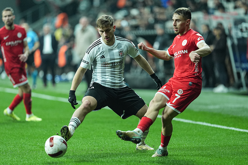 Beşiktaş'ta kan kaybı sürüyor