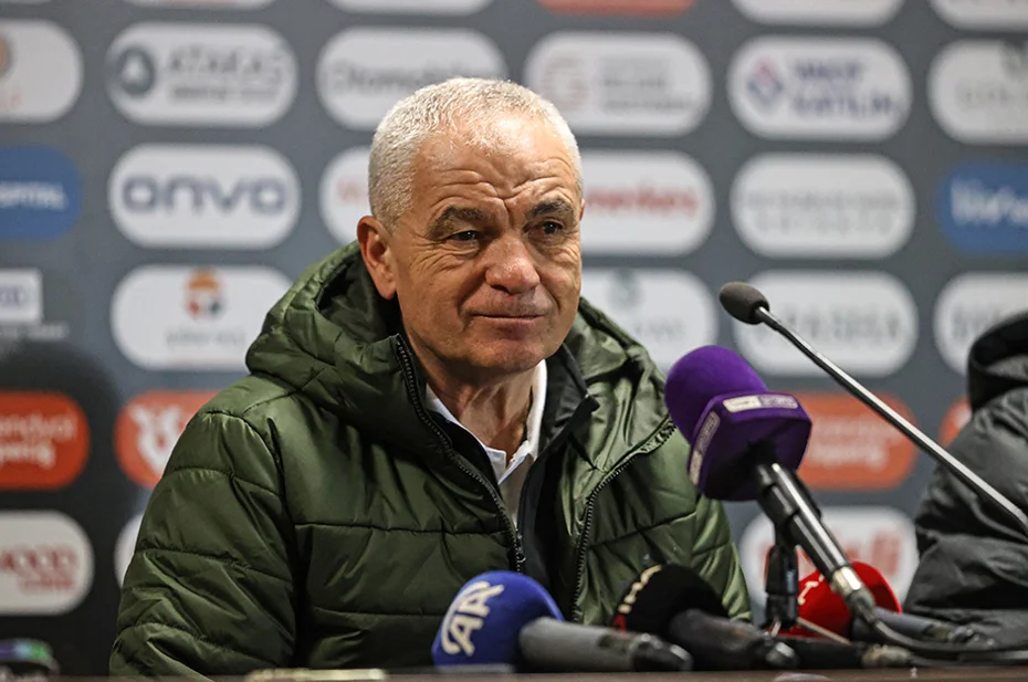 Rıza Çalımbay'dan şampiyonluk yorumu ve Solskjaer sözleri - 1 Rıza Çalımbay'dan şampiyonluk yorumu ve Solskjaer sözleri - 1
