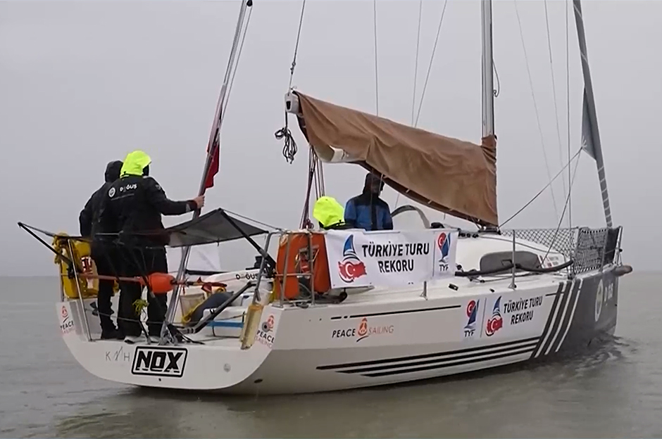 Fenerbahçe Doğuş Yelken sporcularının rekor denemesi 6. gününde