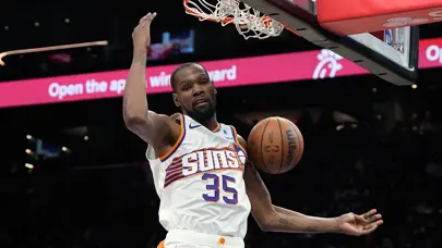 Kevin Durant, Shaq'ı geçip NBA tarihinin en skorer 8. ismi oldu