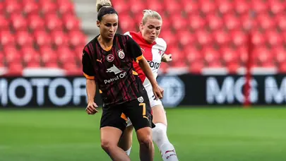 Galatasaray, Şampiyonlar Ligi'nde gruplara kaldı