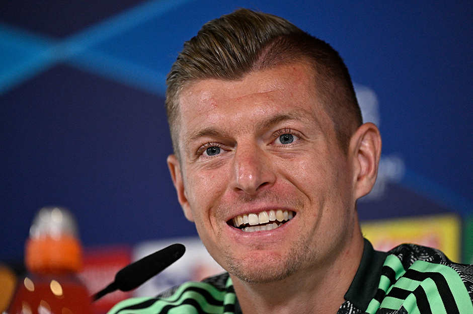 Toni Kroos ile 1 yıllık anlaşma