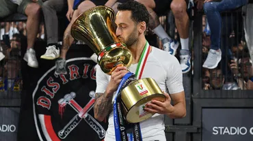 Hakan Çalhanoğlu transfer için konuştu: Inter'de kalacak mı?