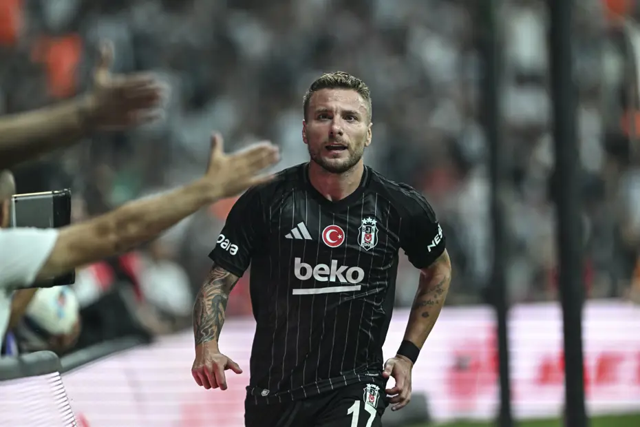 "Yazan ve yöneten Van Bronckhorst" | Spor yazarları, Beşiktaş'ın farklı zaferini değerlendirdi - 5