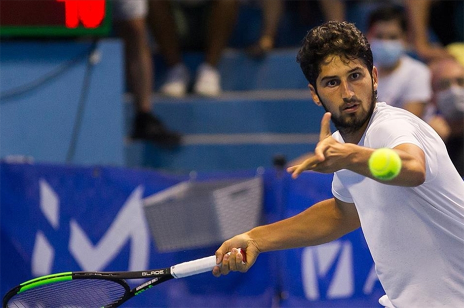 Milli tenisçi, Tunus'ta beyin kanaması geçirdi