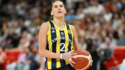 WNBA'de forma giymeye hak kazanan Sevgi Uzun, rüyayı yaşıyor