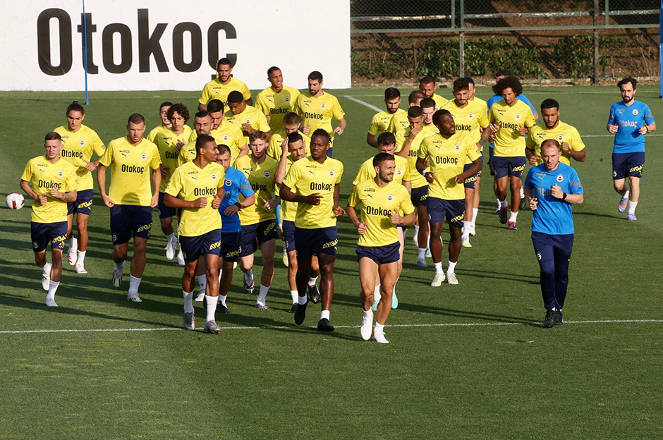 Fenerbahçe'nin kadrosunda son dakika değişikliği