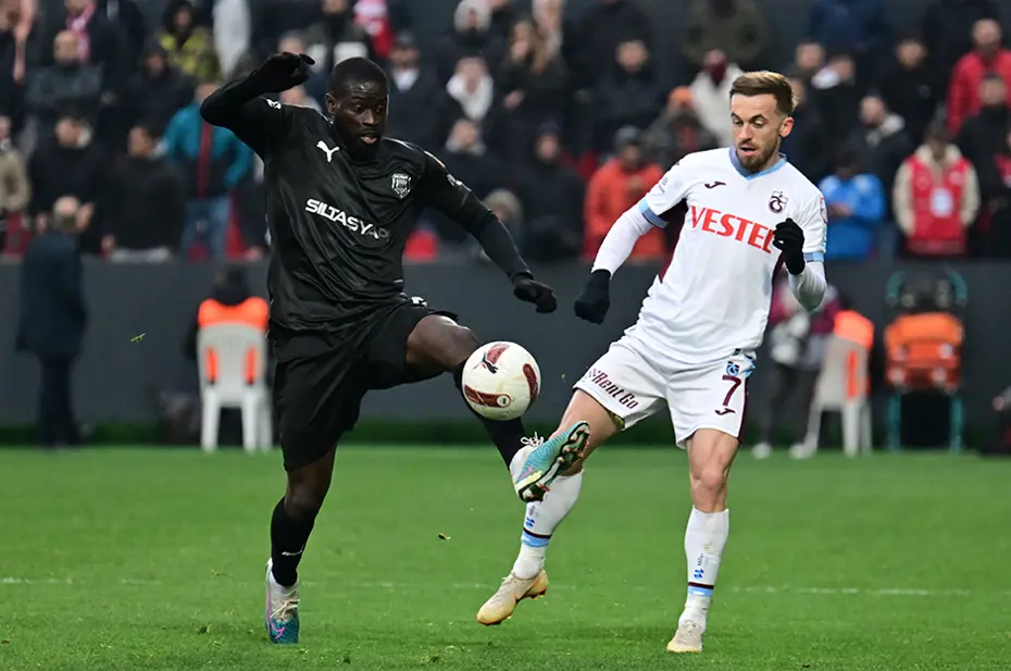 "Meunier, hayat vermeye devam ediyor" | Spor yazarları Trabzonspor için ne dedi? - 4