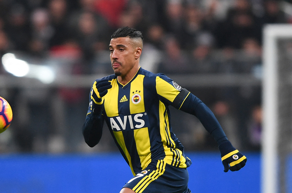 Nabil Dirar'dan sürpriz imza