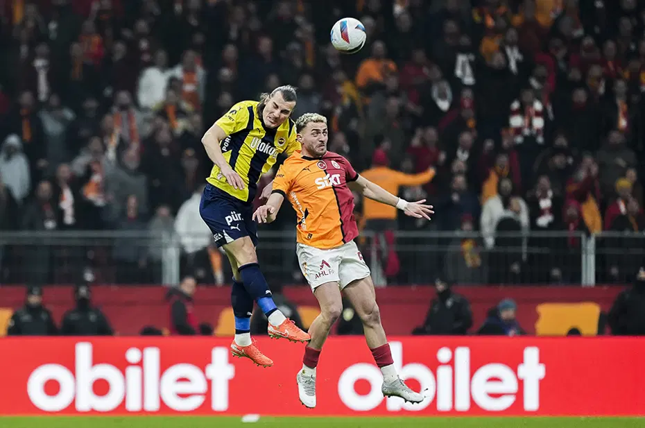Dev derbideki pozisyon için Trio ekibi hemfikir oldu: "Net penaltı" - 4