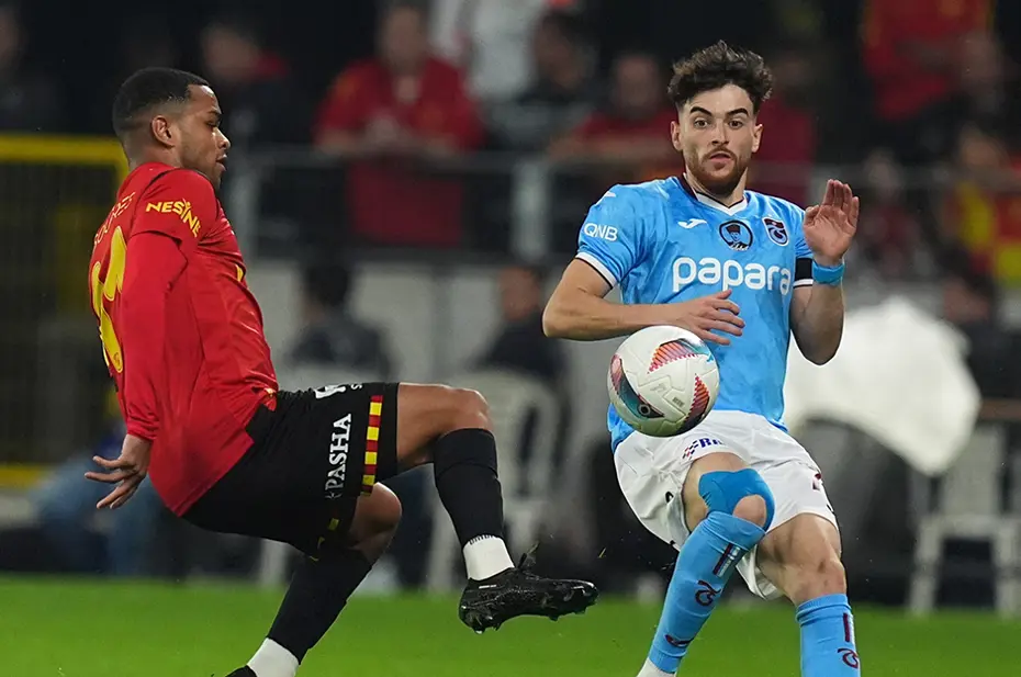 "Olmuyor, bir türlü olamıyor" | Spor yazarları Göztepe-Trabzonspor maçı için ne dedi? - 2 "Olmuyor, bir türlü olamıyor" | Spor yazarları Göztepe-Trabzonspor maçı için ne dedi? - 2