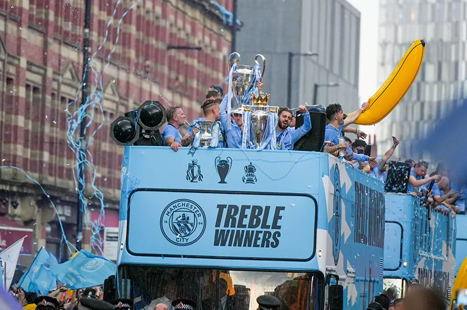 Manchester City'den 3 kupalı şov - 11