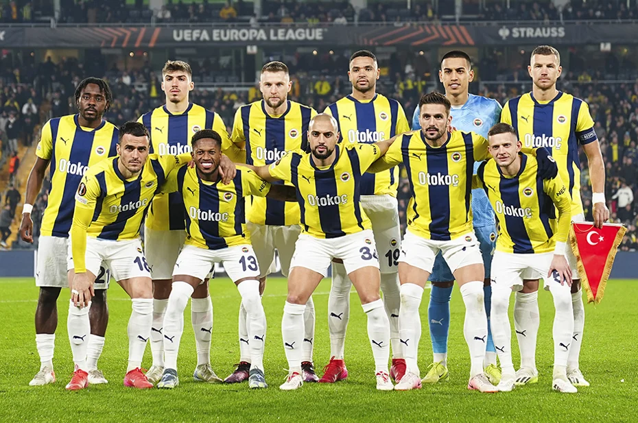 "Fenerbahçe Anderlecht’i sahadan sildi, üzerinden silindir gibi geçti" | Spor yazarları Fenerbahçe için ne dedi? - 1 "Fenerbahçe Anderlecht’i sahadan sildi, üzerinden silindir gibi geçti" | Spor yazarları Fenerbahçe için ne dedi? - 1