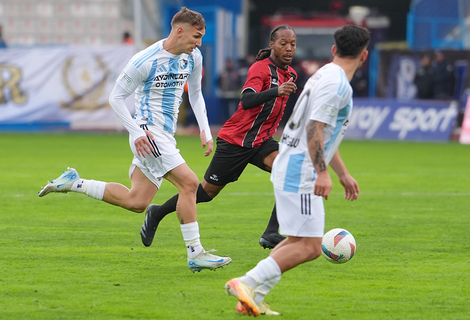 4 gol, 2 kırmızı kartlı maçta Erzurumspor, Jamaikalı futbolcuyu durduramadı